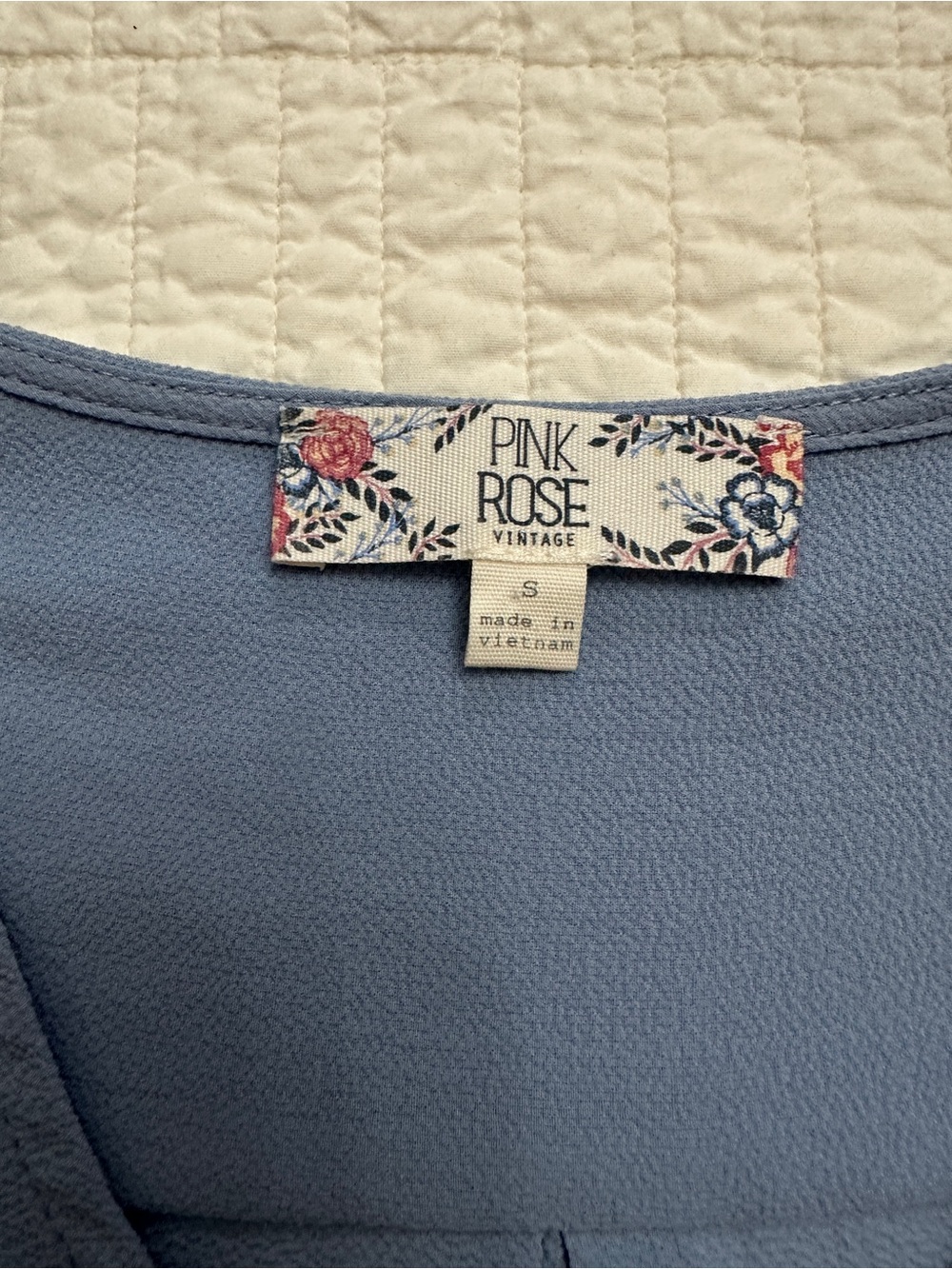Pink Rose Blue Blouse Small Tie-Front V-Neck Blouse New without tags - Picture 3 of 6